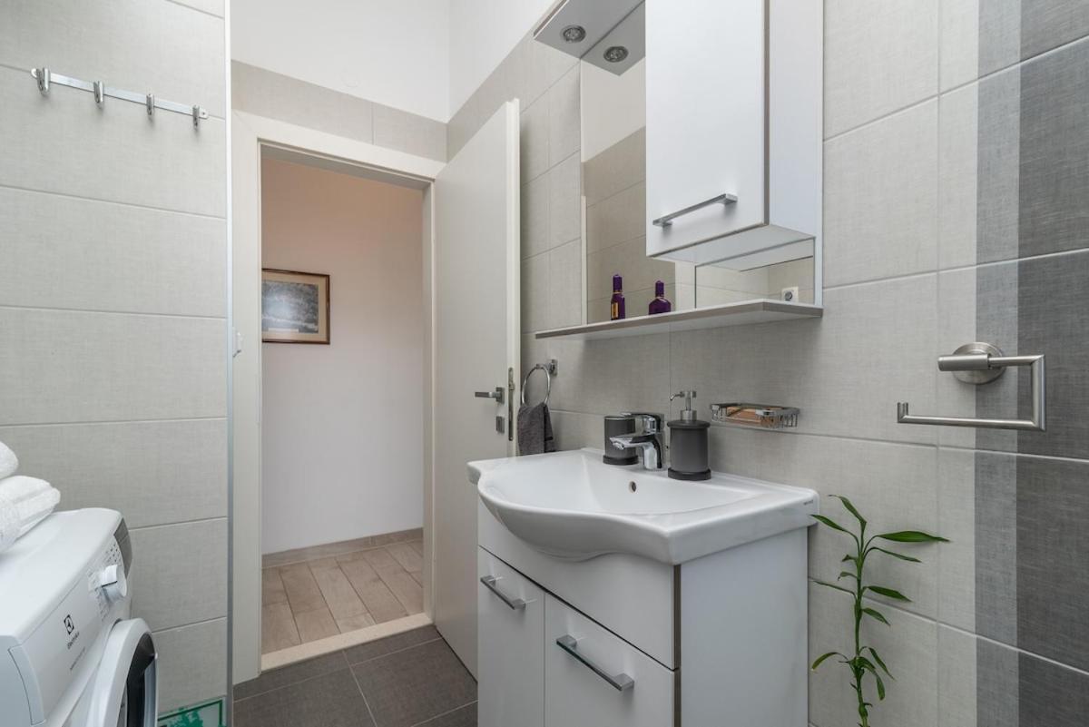 Apartman Spiro トロギール エクステリア 写真