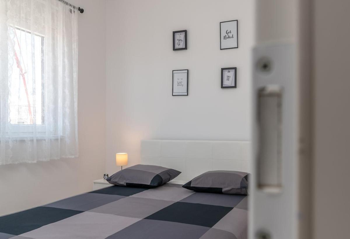 Apartman Spiro トロギール エクステリア 写真